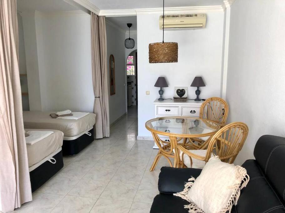 Apartament Beautiful Bungalow On The Torrox-Costa Boulevard! Malaga Zewnętrze zdjęcie